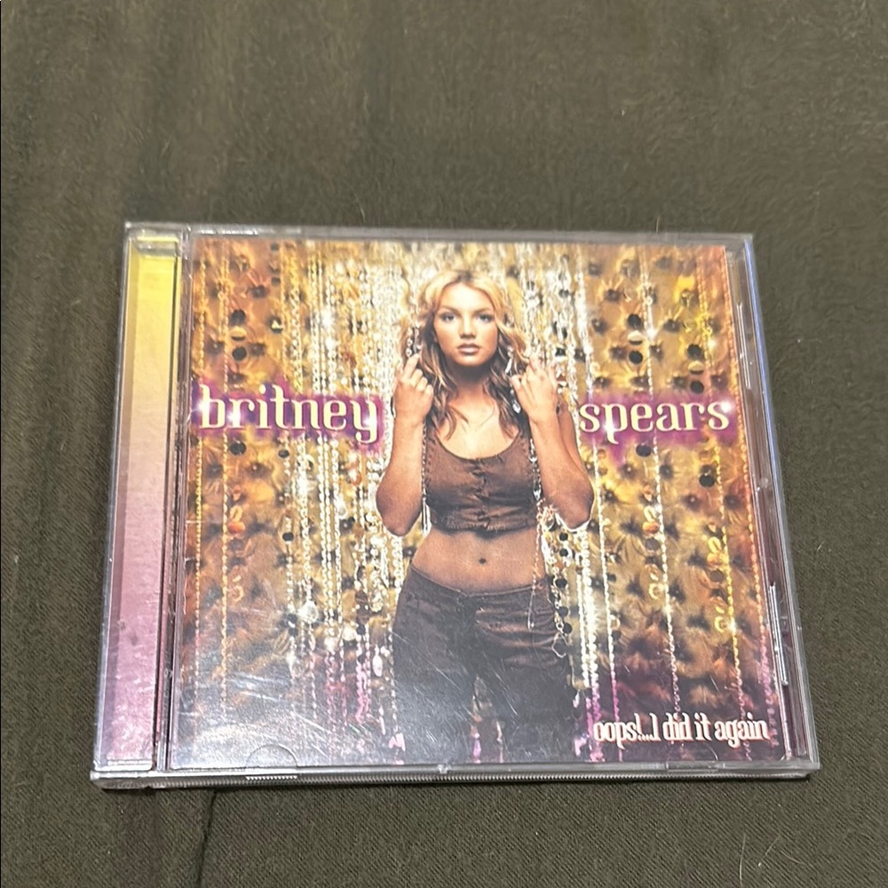 Britney Spears “oops!….I did it again” Album (CD format)